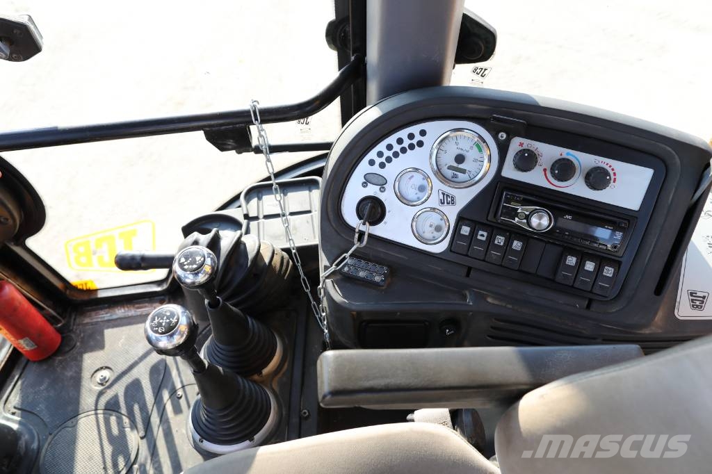 JCB 3 CX 4 T Ekskavaatorlaadurid