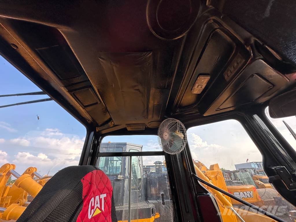 CAT D 7 G    Lightly used Buldožeri guseničari