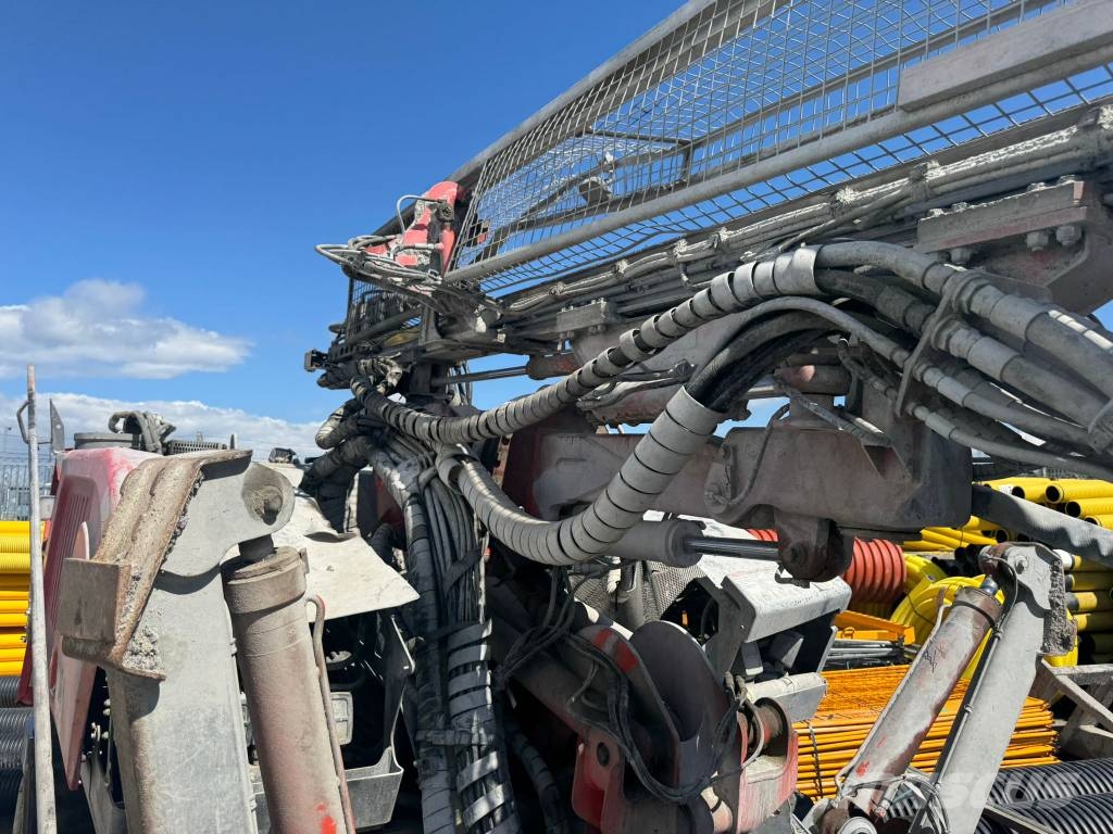 Sandvik Commando DC 300Ri S5 مطارق دق خوازيق هيدروليكية