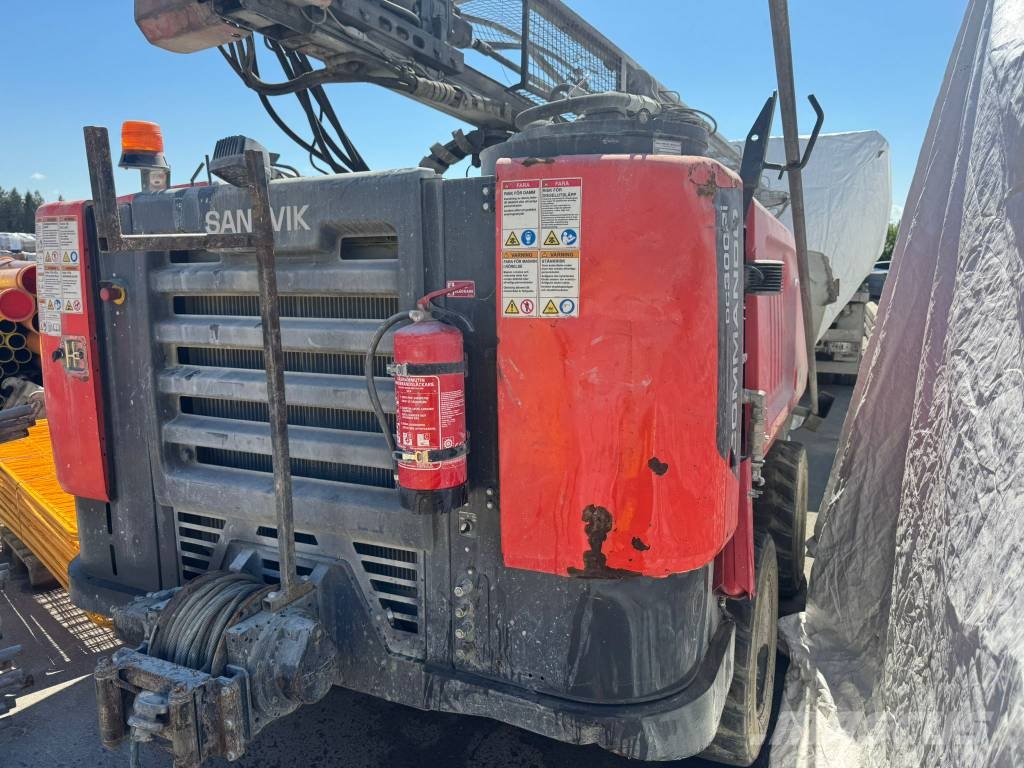 Sandvik Commando DC 300Ri S5 مطارق دق خوازيق هيدروليكية