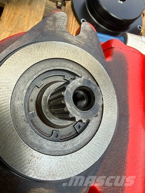 O&K MH 5 Compact USED HYDRAULIC PUMP SWING GEARS هيدروليات