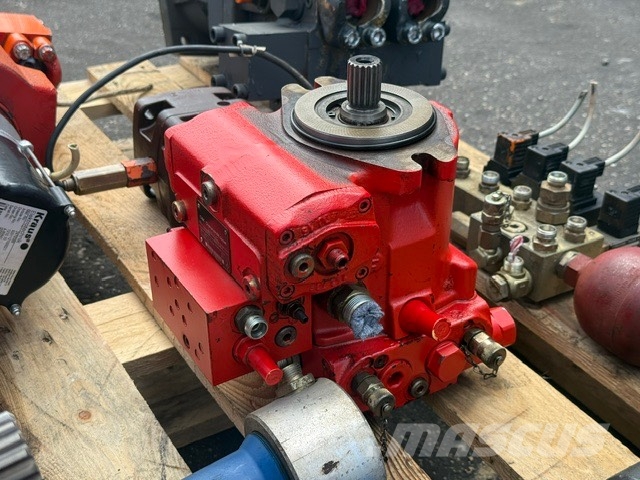 O&K MH 5 Compact USED HYDRAULIC PUMP SWING GEARS هيدروليات