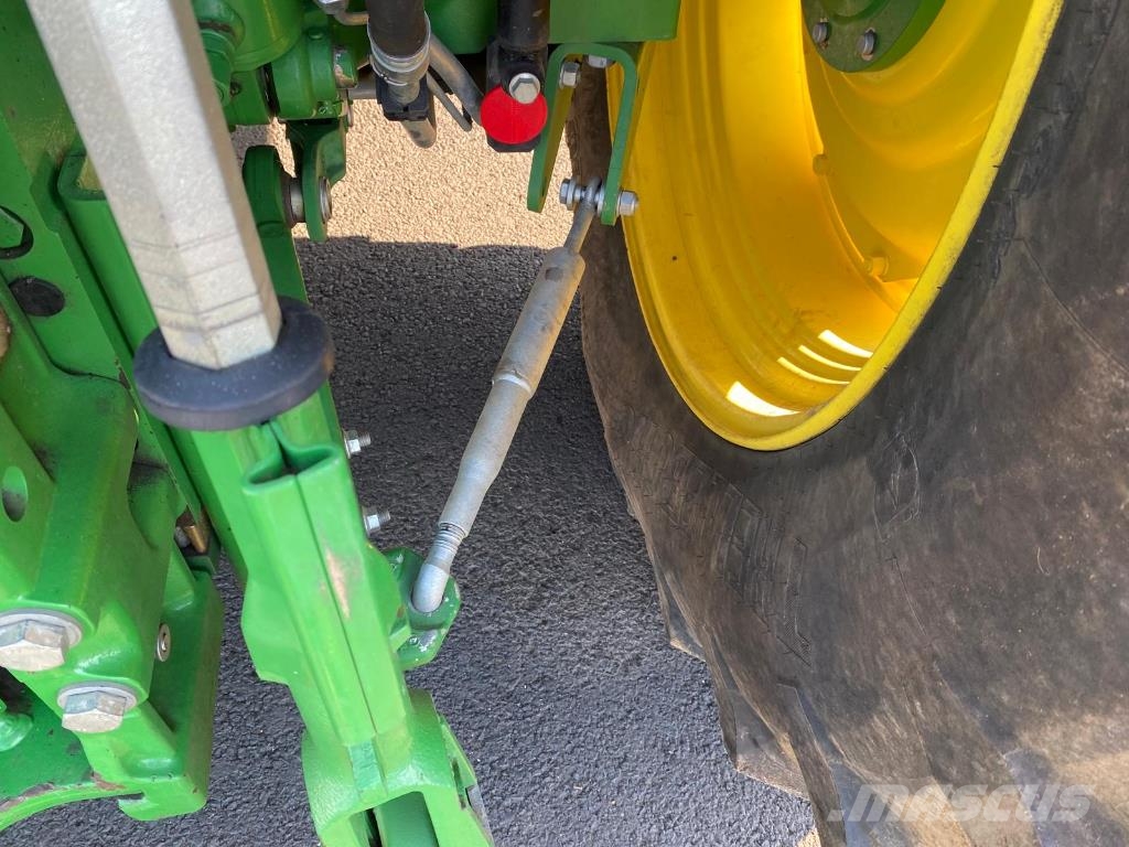 John Deere 6110M CMQ Tractors
