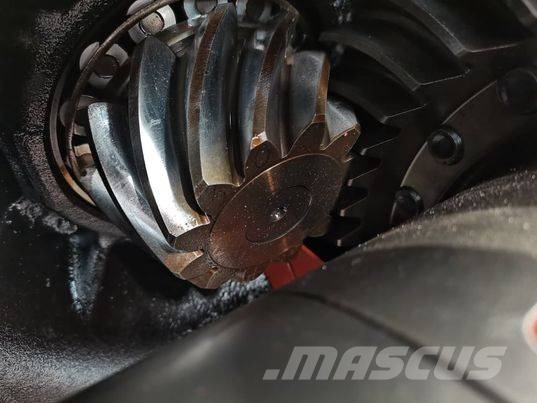 JCB 8250 Fastrac 12x43 differential Menjalnik