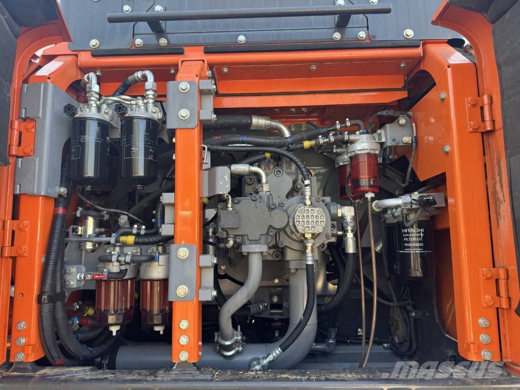 Hitachi ZX 490 LC H-6 حفارات زحافة