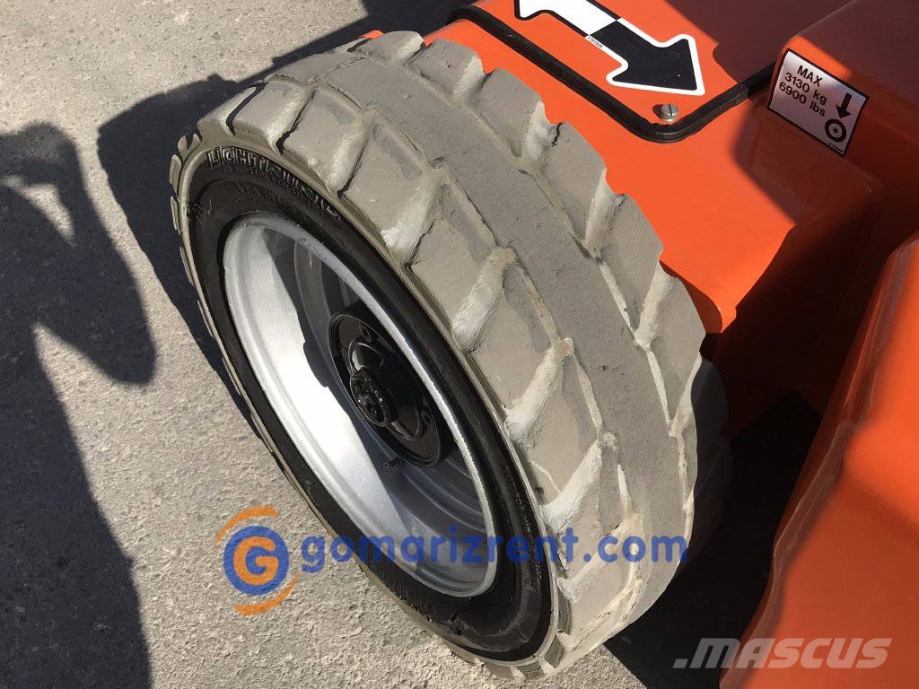 JLG E 450 AJ Колінчаті підйомники