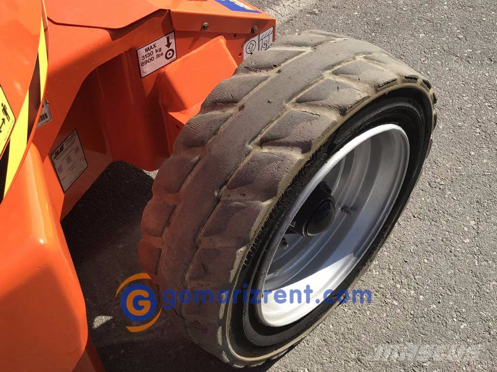 JLG E 450 AJ Колінчаті підйомники