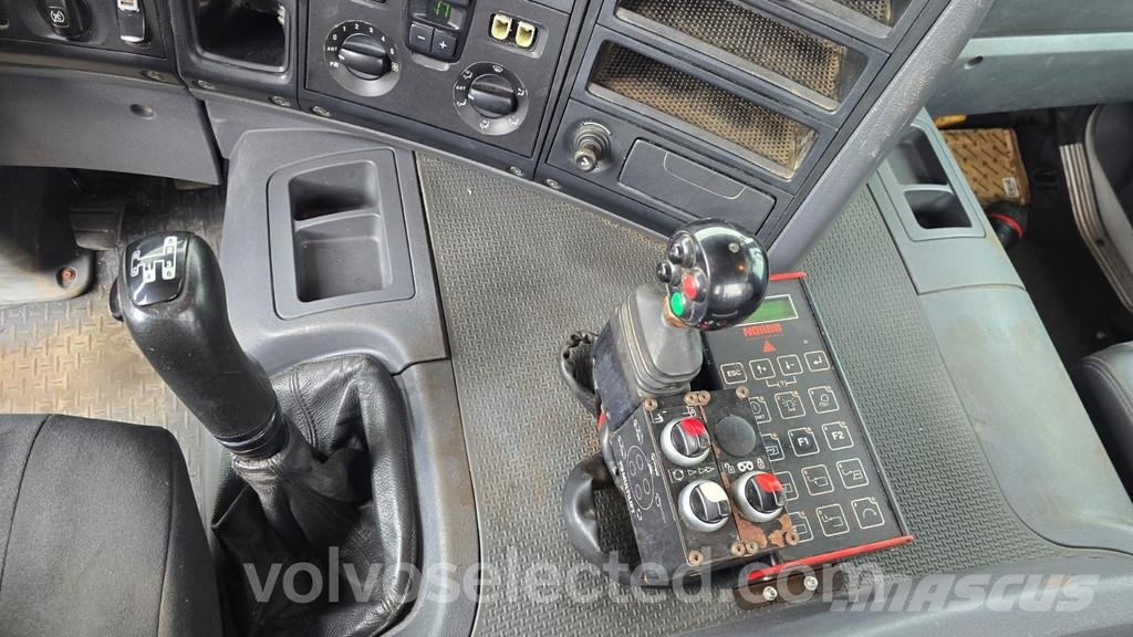 Scania P-serie شاحنات الرافعات الخطافية