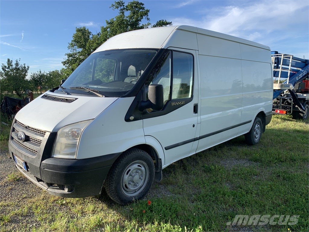 Ford Transit 100 T330 Panel vanlar