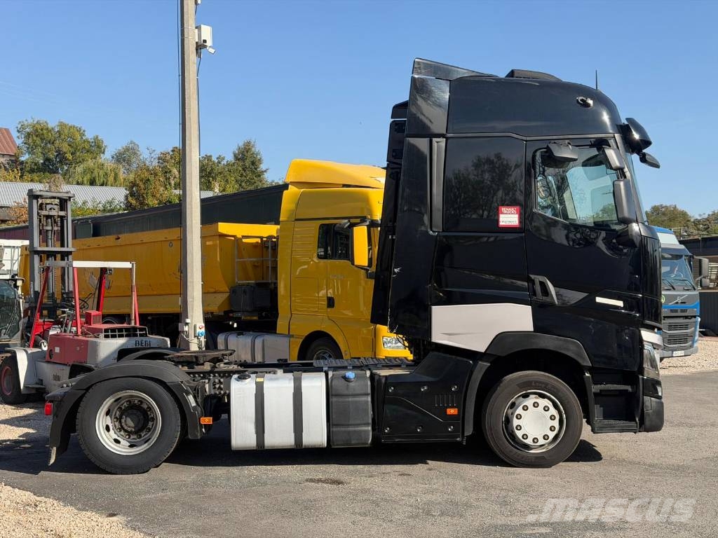 Renault T480 وحدات الجر