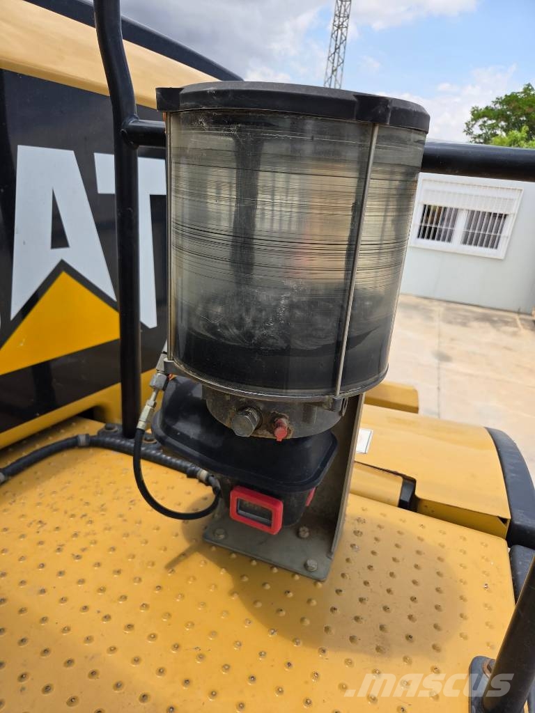 CAT 966 M XE Incarcator pe pneuri