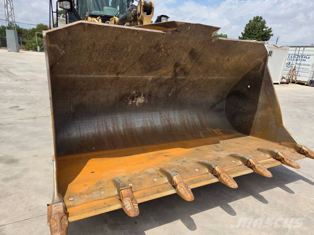 CAT 966 M XE Incarcator pe pneuri