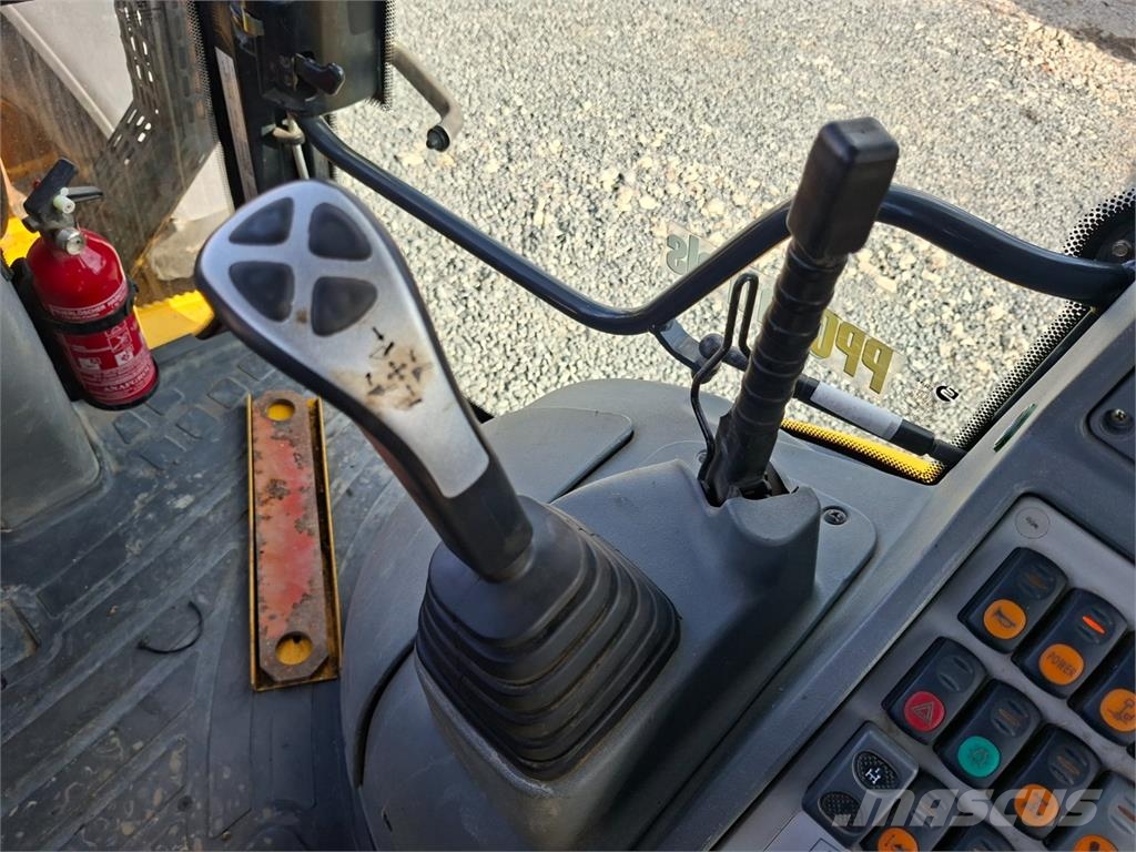 Komatsu WB 97 S - 5 4X4 معدات البناء - غير ذلك