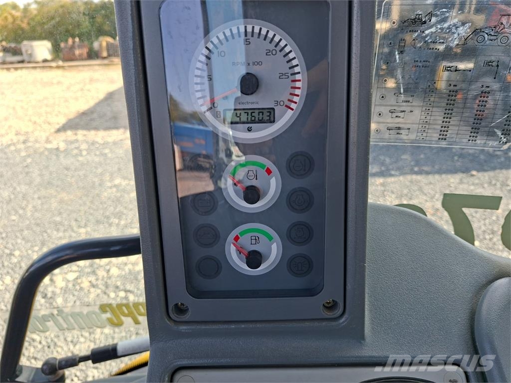 Komatsu WB 97 S - 5 4X4 معدات البناء - غير ذلك