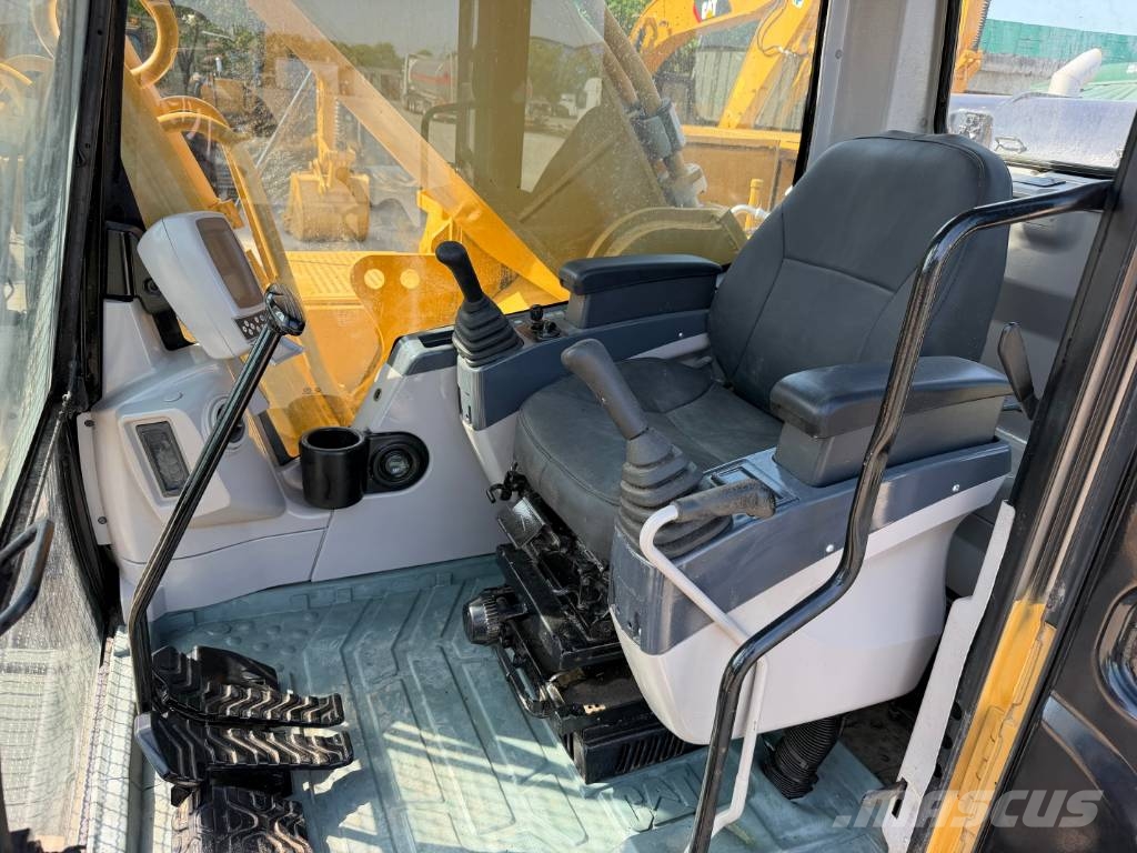 CAT 330CL Гусеничні екскаватори