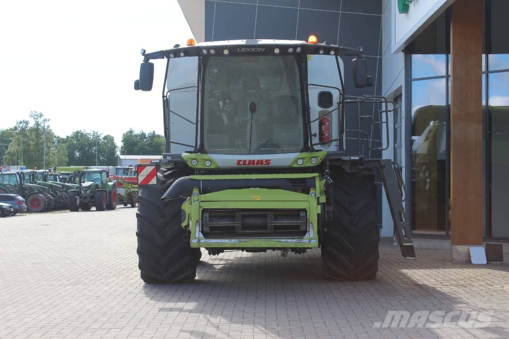 CLAAS Lexion 6900 Θεριζοαλωνιστικές μηχανές