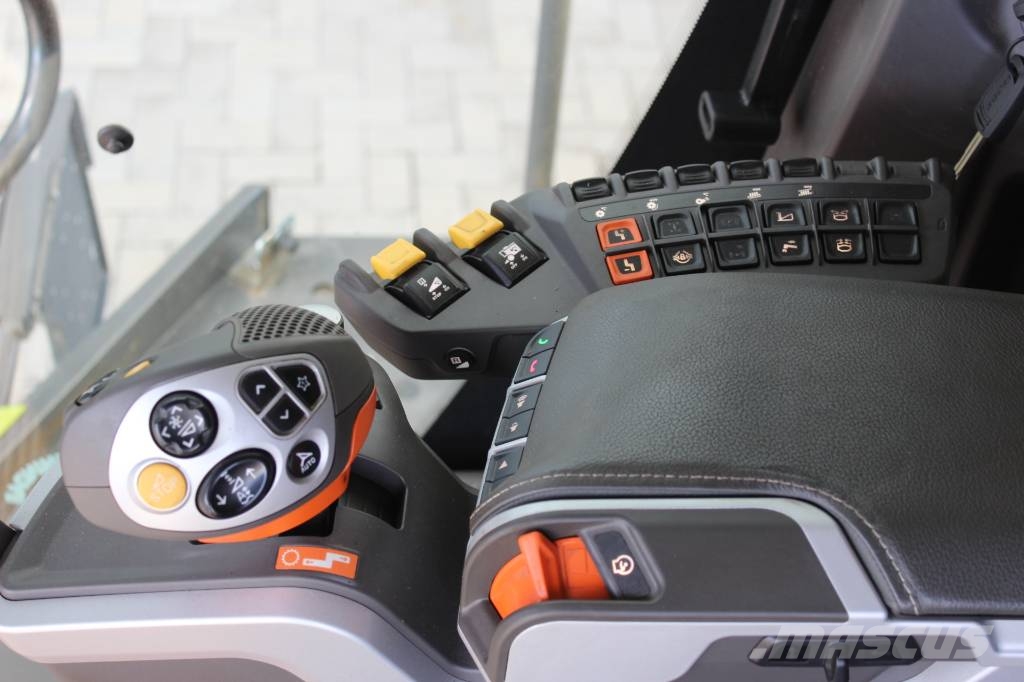 CLAAS Lexion 6900 Θεριζοαλωνιστικές μηχανές