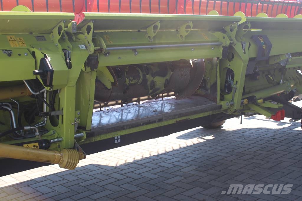CLAAS Lexion 6900 Θεριζοαλωνιστικές μηχανές