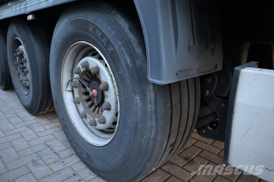 Krone SD Dutch Registration, 3-Axle, Lift Axle, Air Susp Curtainsider trailers