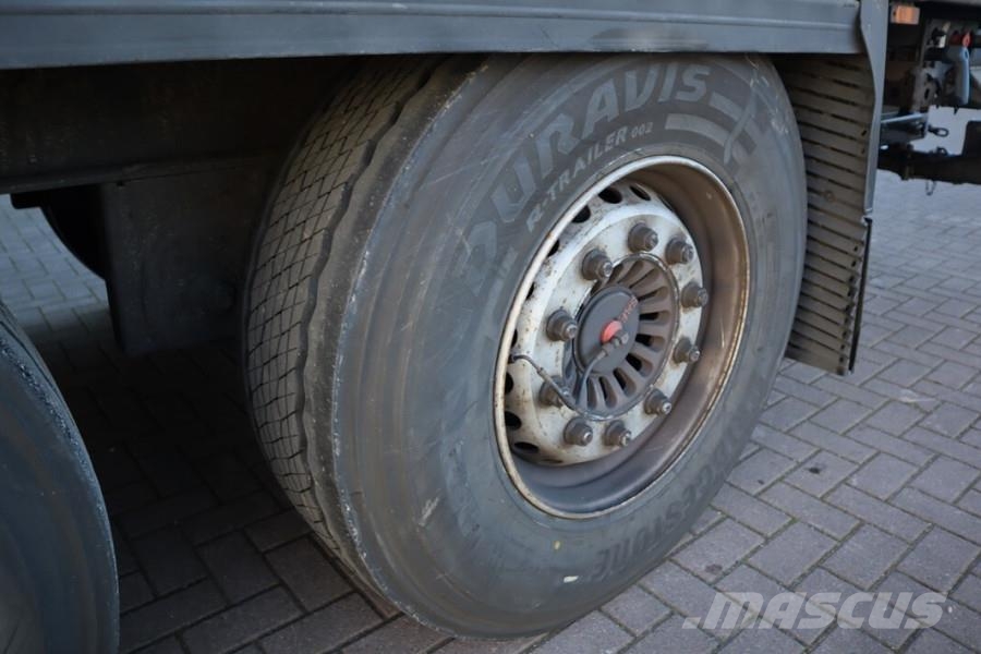 Krone SD Dutch Registration, 3-Axle, Lift Axle, Air Susp Kapell trailer/semi
