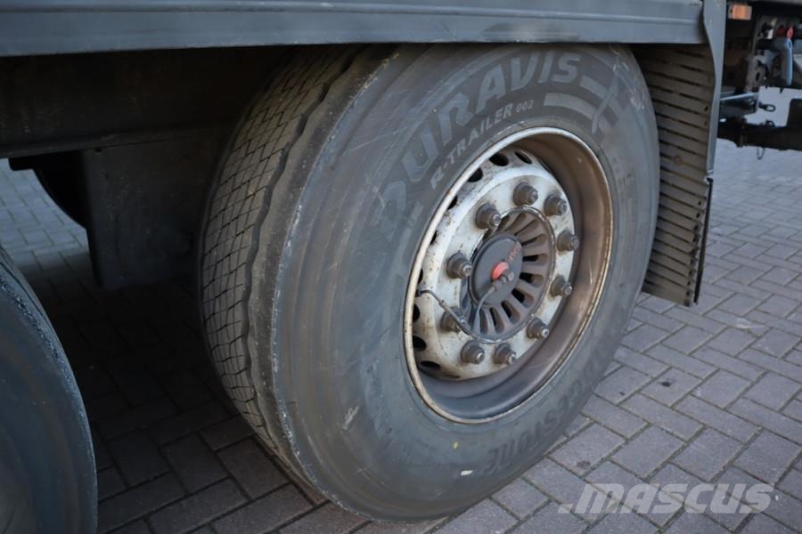 Krone SD Dutch Registration, 3-Axle, Lift Axle, Air Susp Curtainsider trailers