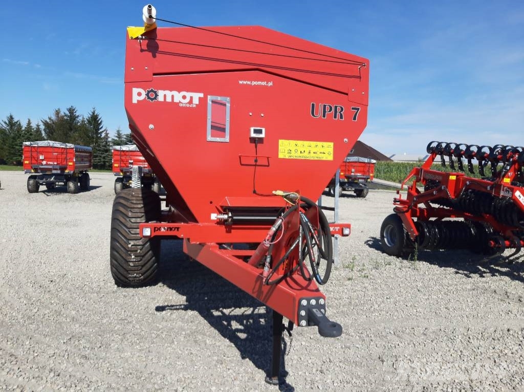 Pomot UPR 7 T fertilizer and lime spreader Mineralinių trąšų barstytuvai