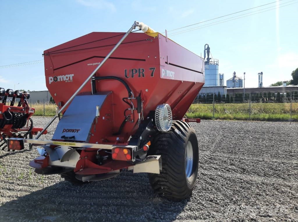 Pomot UPR 7 T fertilizer and lime spreader Mineralinių trąšų barstytuvai