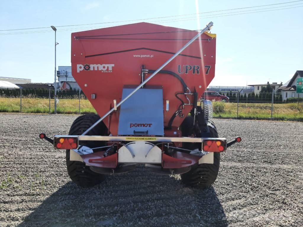 Pomot UPR 7 T fertilizer and lime spreader Mineralinių trąšų barstytuvai