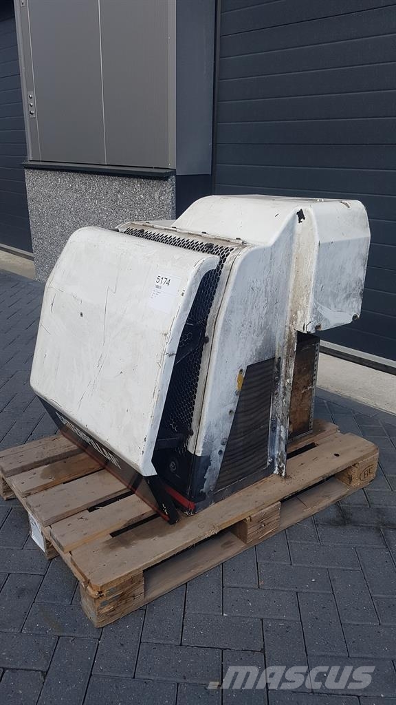 CAT M 318 - Engine hood/Motorhaube/Motorkap Saseler