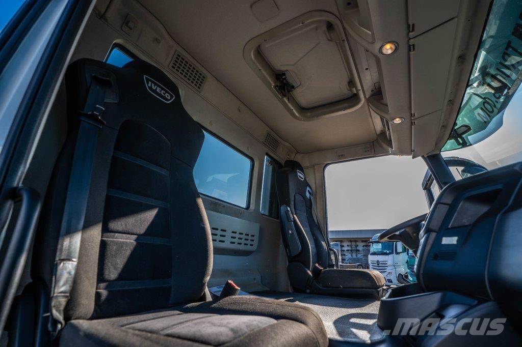 Iveco X-WAY 460 - HYVA - 91000 KM Treileri ar āķi