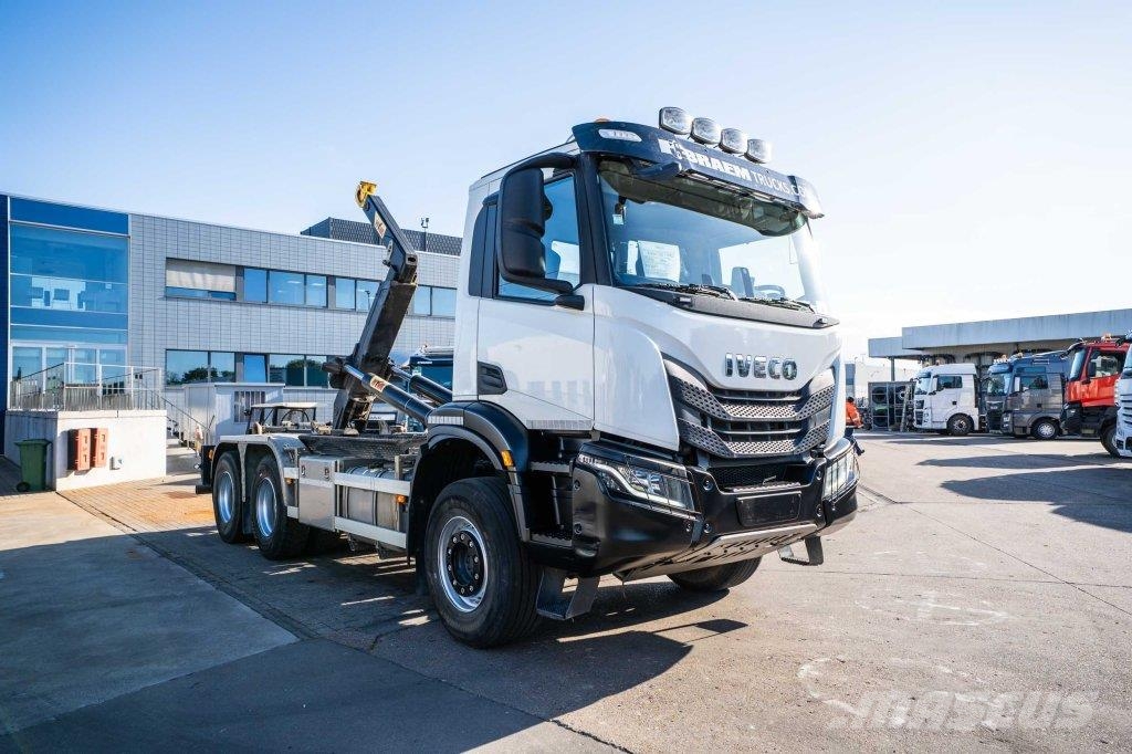 Iveco X-WAY 460 - HYVA - 91000 KM Treileri ar āķi