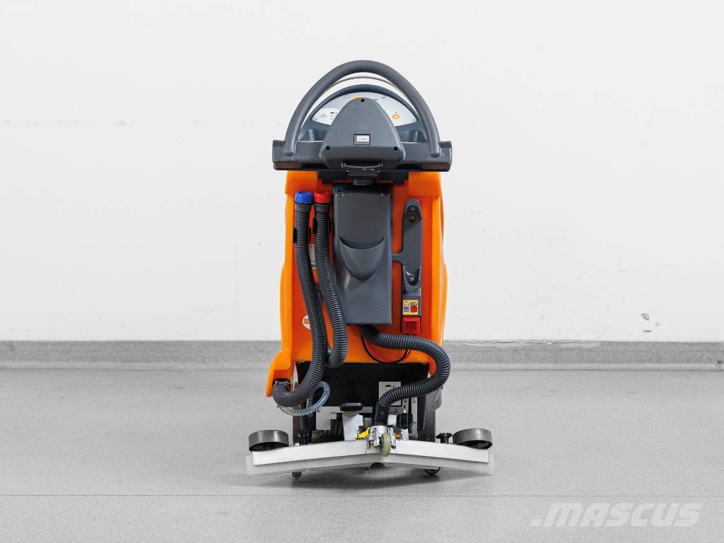 Taski SWINGO 755 B - NEW BATTERIES Strojevi za čiščenje i ribanje podova