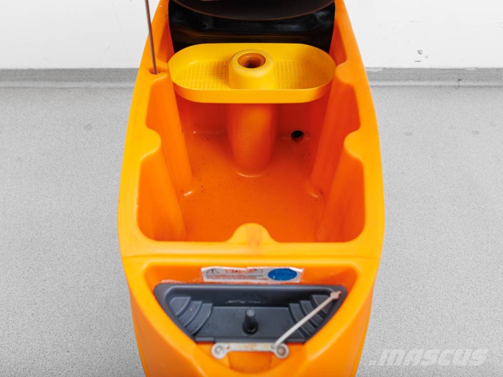 Taski SWINGO 755 B - NEW BATTERIES Strojevi za čiščenje i ribanje podova