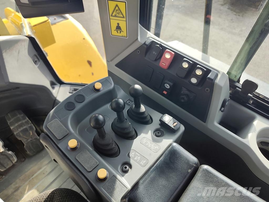 CAT 950M . Radlader