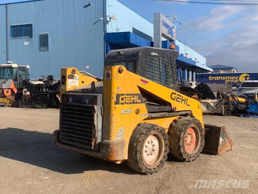 Gehl R 220 滑移轉向裝載機