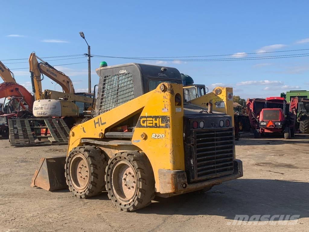Gehl R 220 滑移轉向裝載機