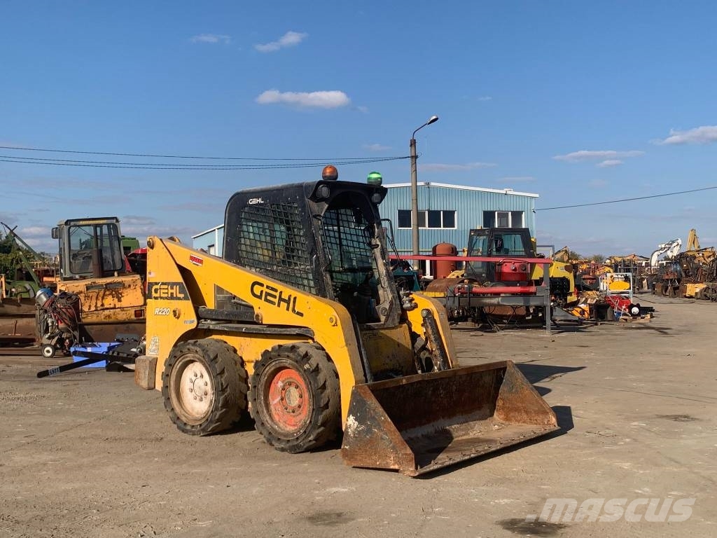 Gehl R 220 滑移轉向裝載機