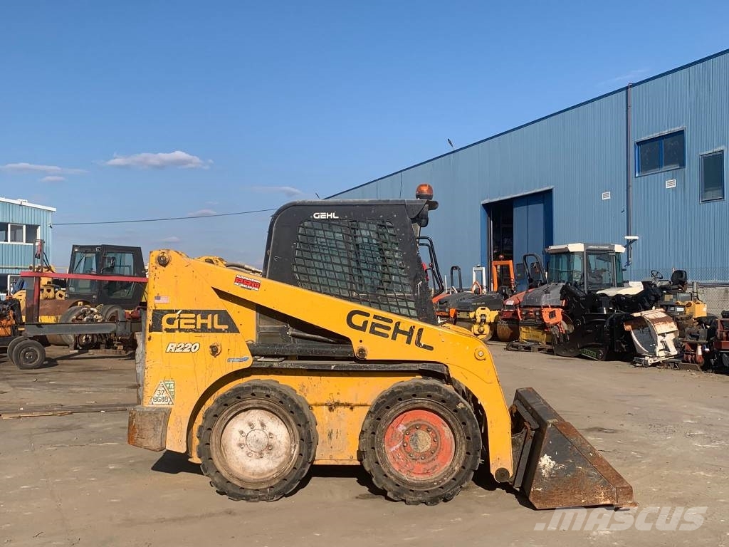 Gehl R 220 滑移轉向裝載機
