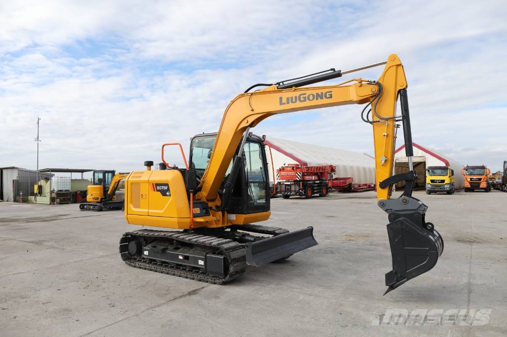 LiuGong 9075F Midi bageri 7t – 12t