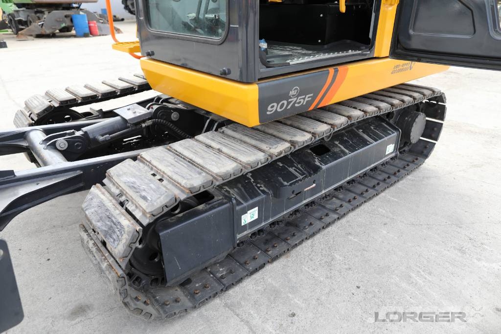 LiuGong 9075F Midi bageri 7t – 12t