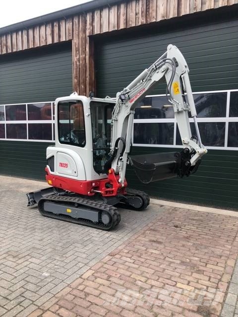 Takeuchi TB 225 Miniescavatori