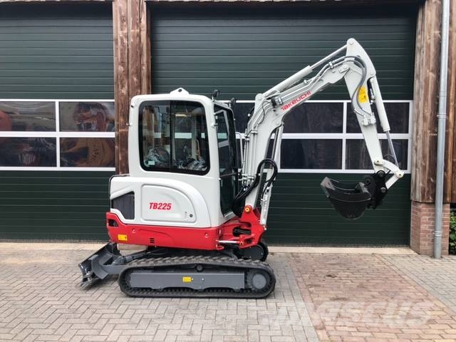 Takeuchi TB 225 Miniescavatori