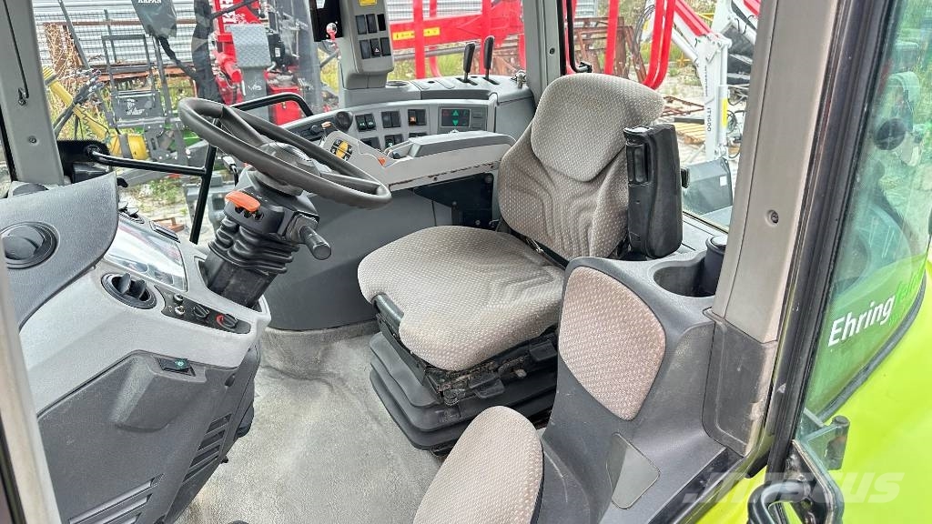 CLAAS Axion 820 Cmatic Tractores