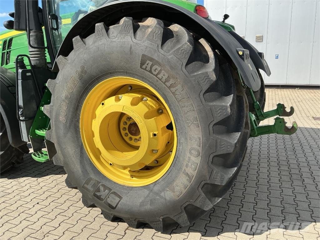 John Deere 7310R الجرارات