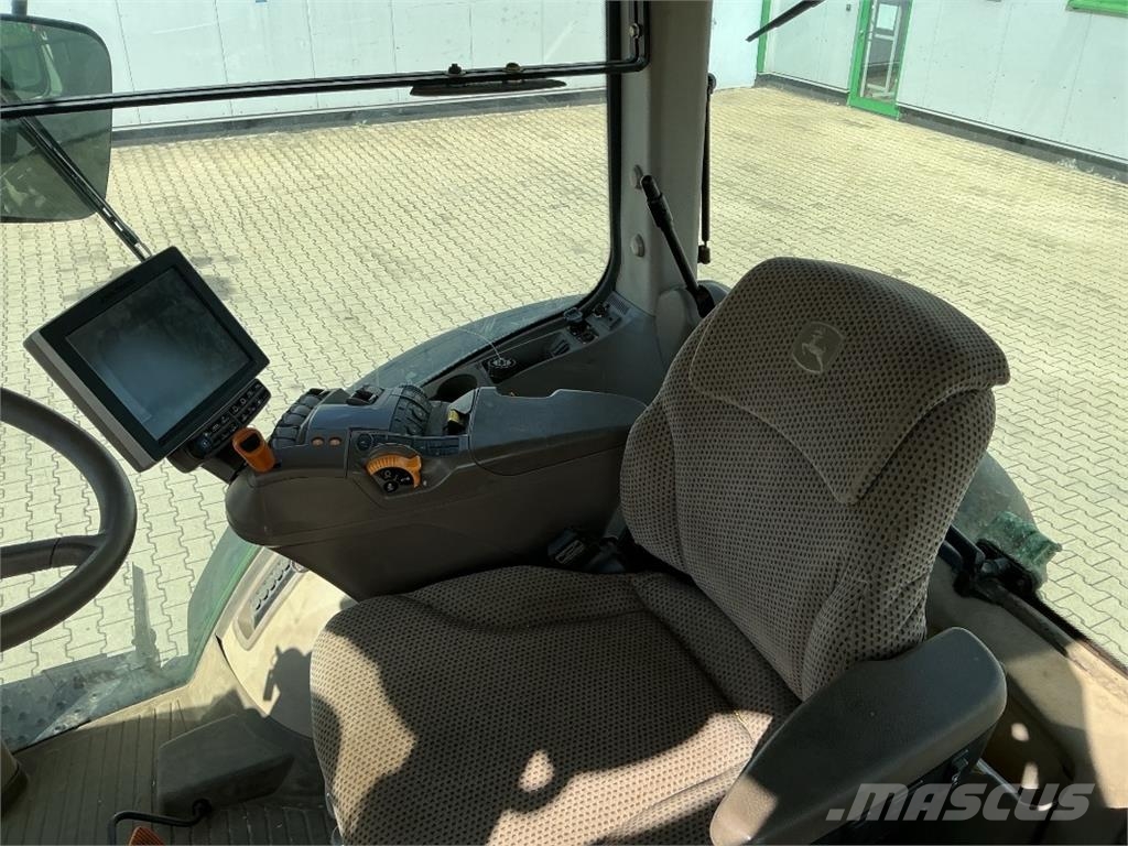 John Deere 7310R الجرارات