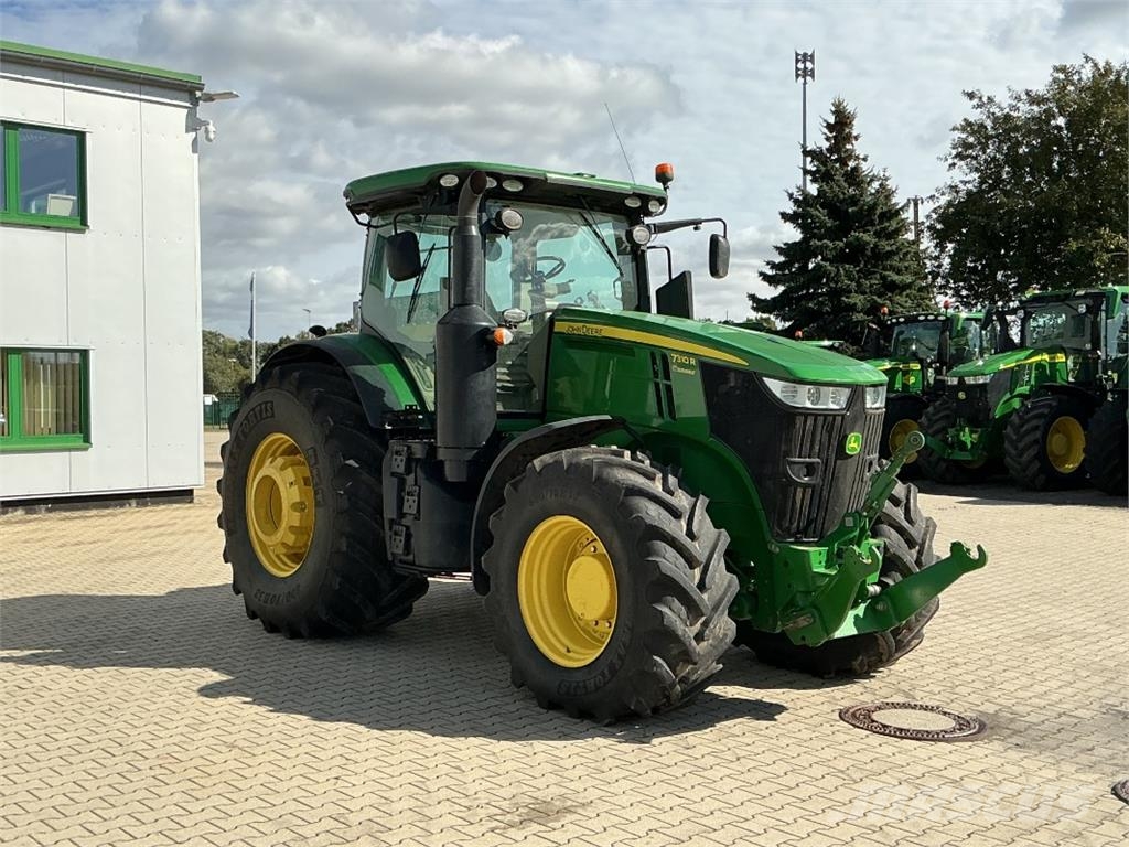 John Deere 7310R الجرارات