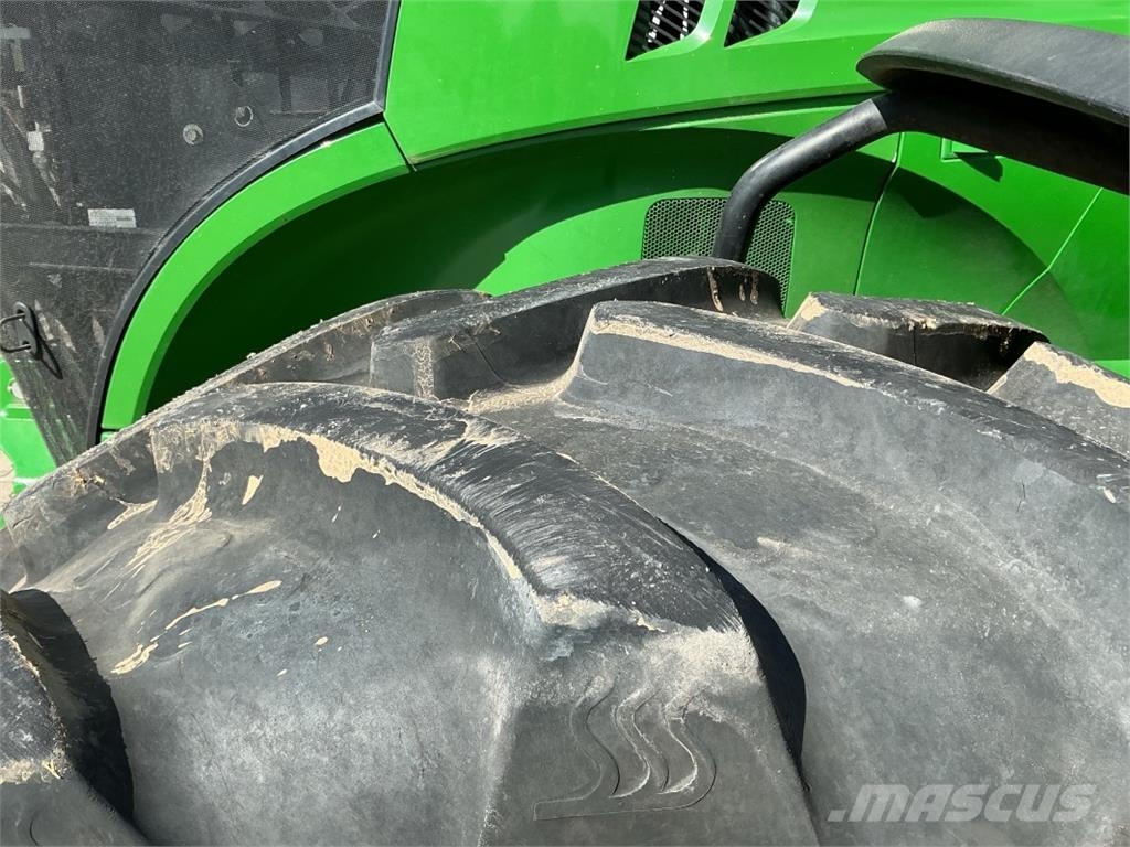 John Deere 7310R الجرارات