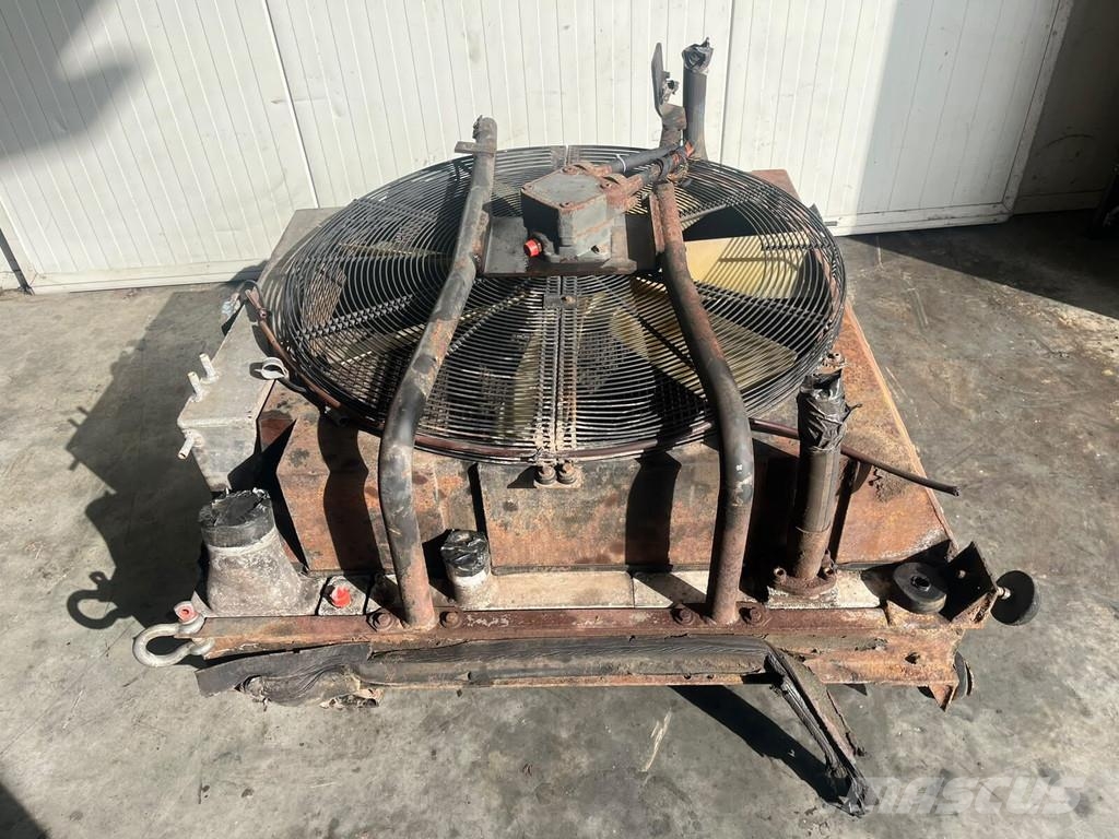Liebherr A934 combi cooler 10413274 Hűtők