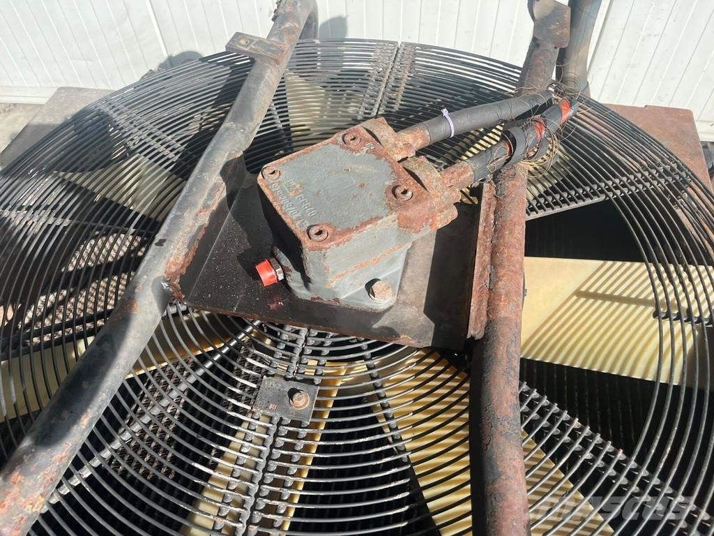 Liebherr A934 combi cooler 10413274 Hűtők