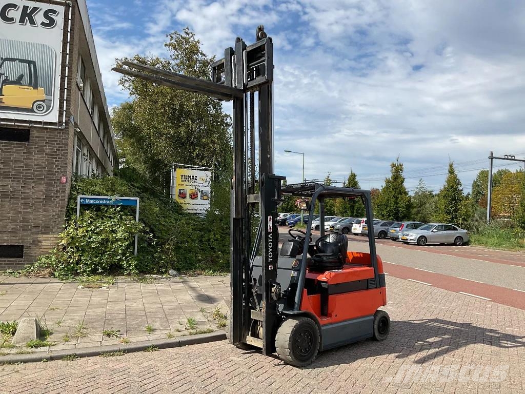 Toyota 7FBMF30 3000KG 3.30METER HEFTRUCK Electric forklifts